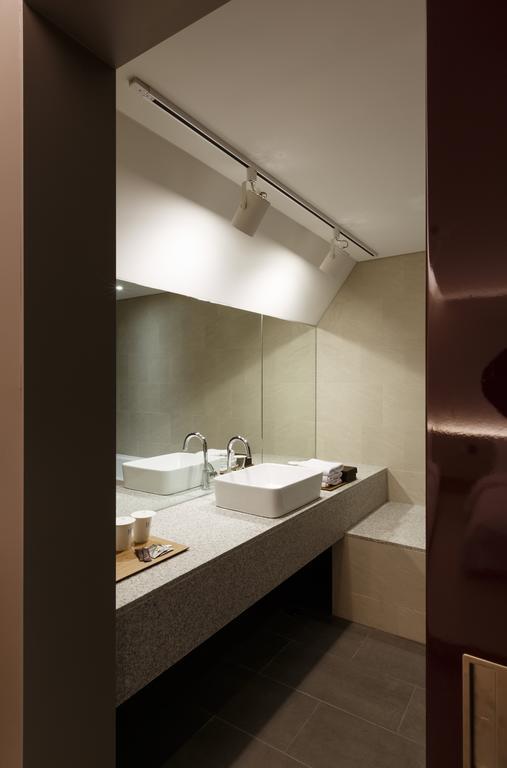 Hotel H 2*