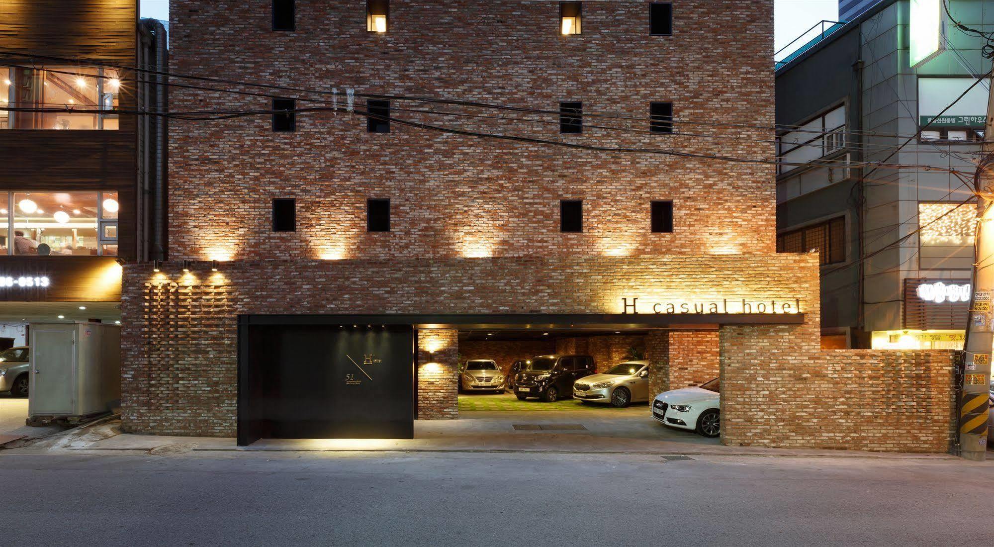H Hotel